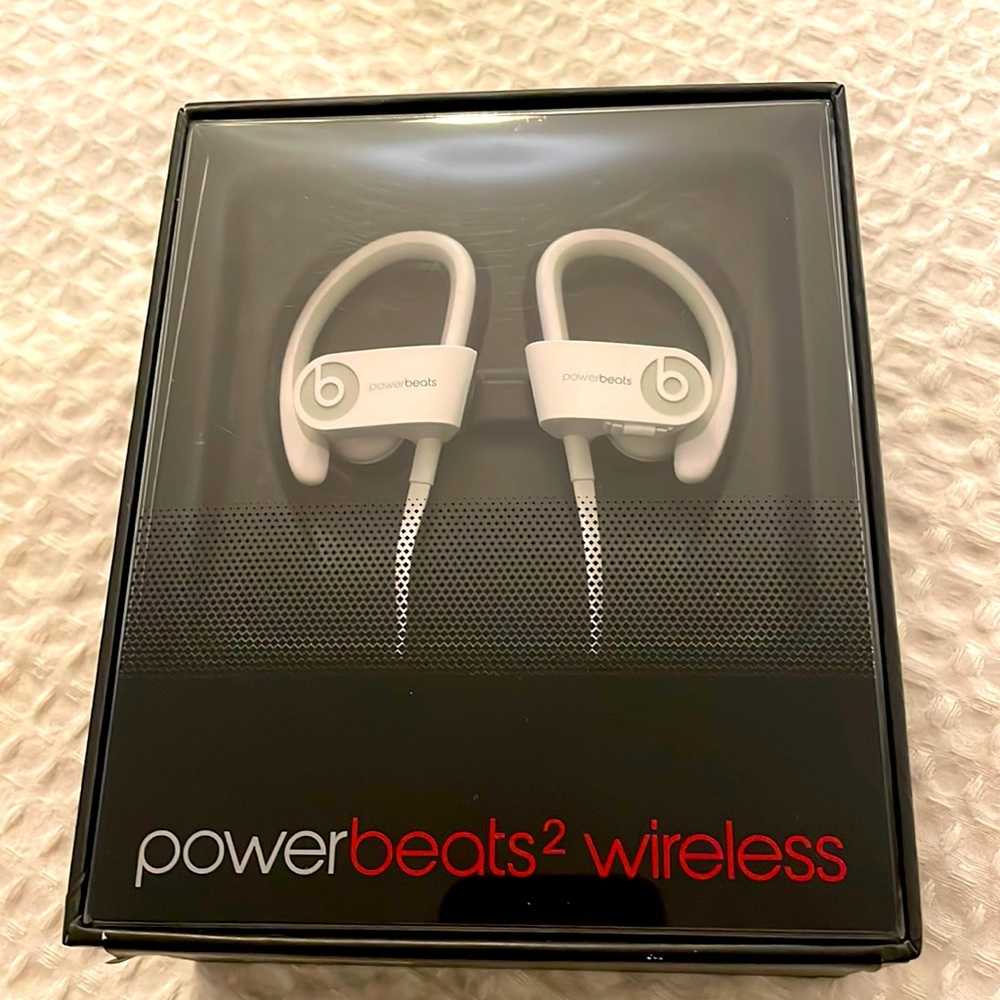 NWT PowerBeats2 Wireless Headphones
